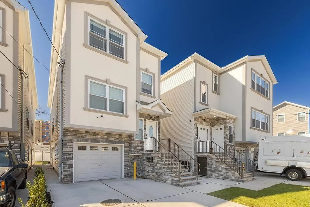 Beautiful 3Bedroom Apartment Elizabeth 0*,